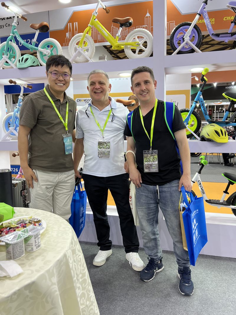 Sparkle Rides in Shanghai Bike Fair Sparkle Rides in Shanghai Bike Fair
